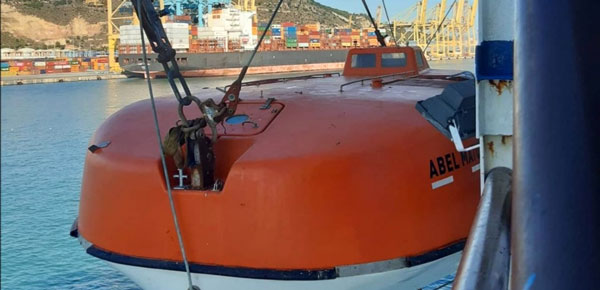 Embarcacions de Supervivència i Bots de Rescat no Ràpids · STCW - Escola Port - Barcelona