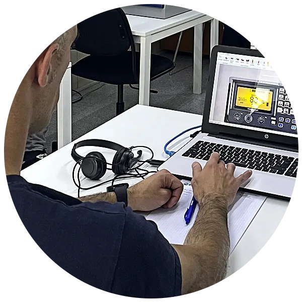 Curso PNV, prácticas de radiocomunicaciones en el Port Olímpic de Barcelona.