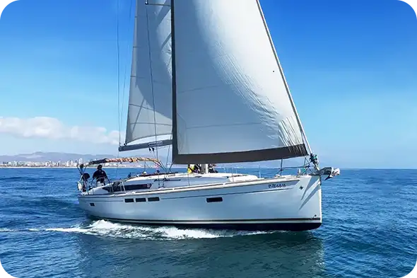 Curso PER con habilitación de vela en Barcelona — Escola Port, velero en navegación