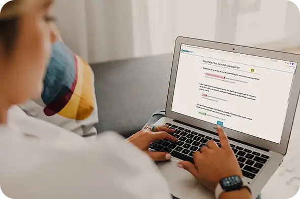 Plataforma de cursos en línia amb tests autocorregibles